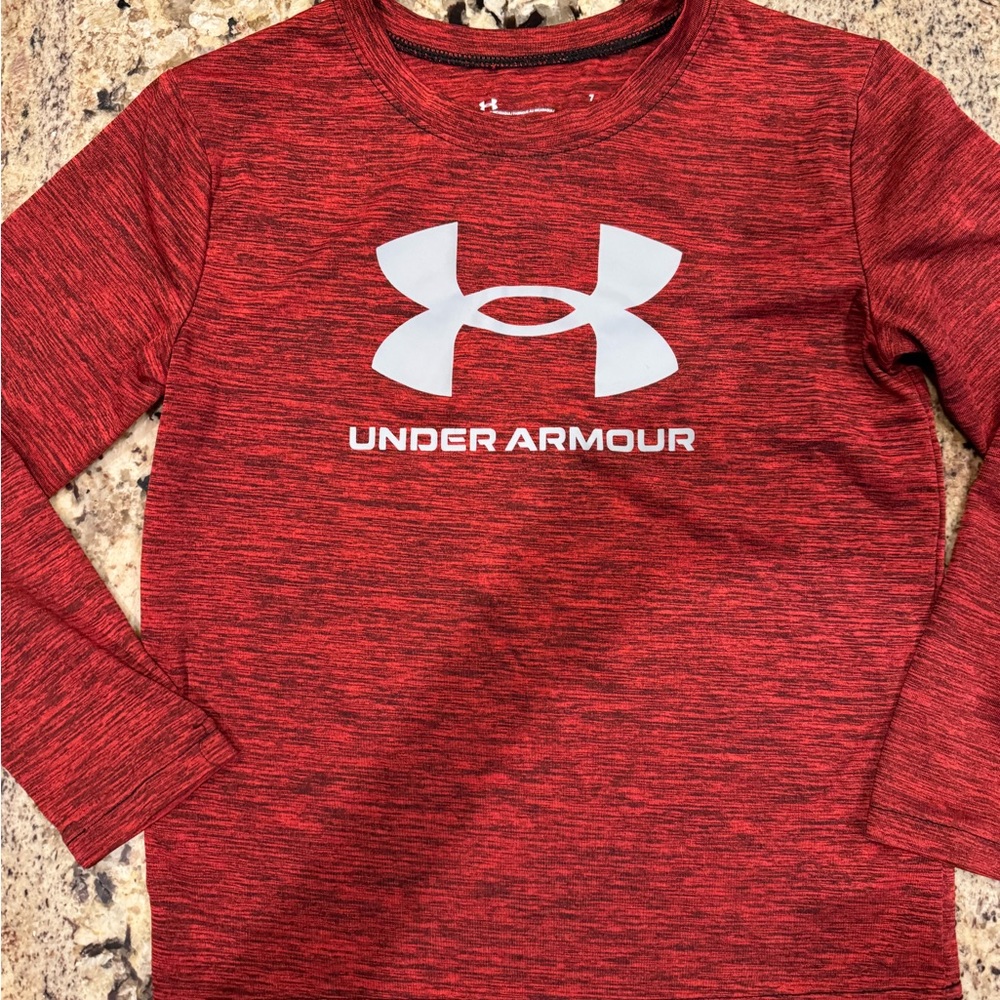 Boys Under Armour red shirt sz 7
